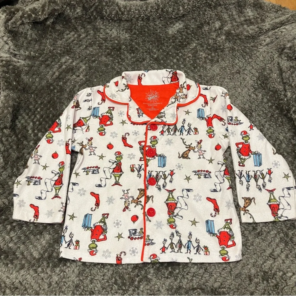Kids 2T Dr Seuss The Grinch White Flannel Pajama Set‎